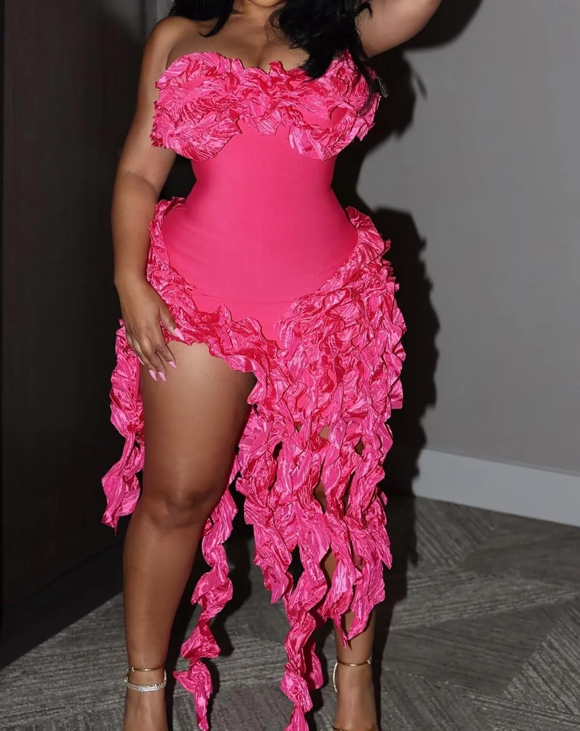 IyMoo Women Sexy Strapless Ruffle Bodycon Dress Solid Color Fringe Slim Party Cocktail Bandage Dresses