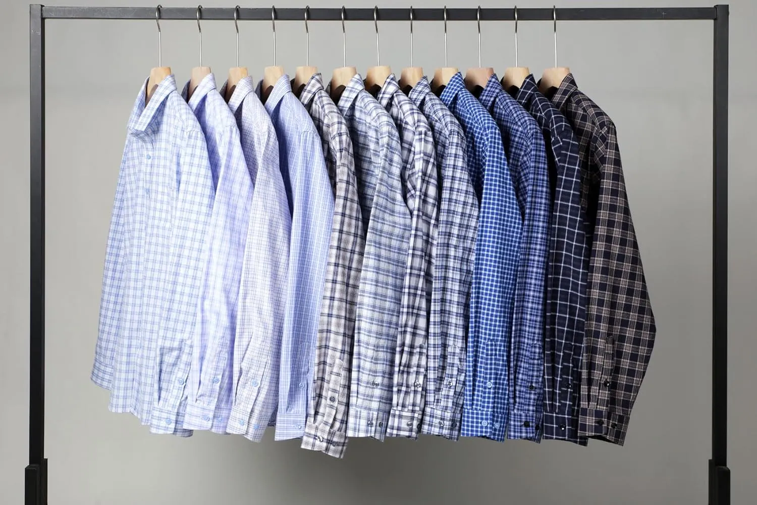 Men's Transitional Weather Slim Fit Long Sleeve Button Down Shirt Business Casual Dress Shirts with Pocket
