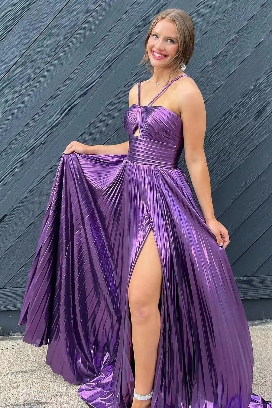 Metallic Prom Dresses Sparkly Satin Pleated A-line Keyhole Bodycon Spaghetti Straps 2025 Long Gowns with Slit