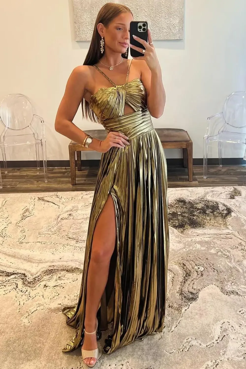 Metallic Prom Dresses Sparkly Satin Pleated A-line Keyhole Bodycon Spaghetti Straps 2025 Long Gowns with Slit